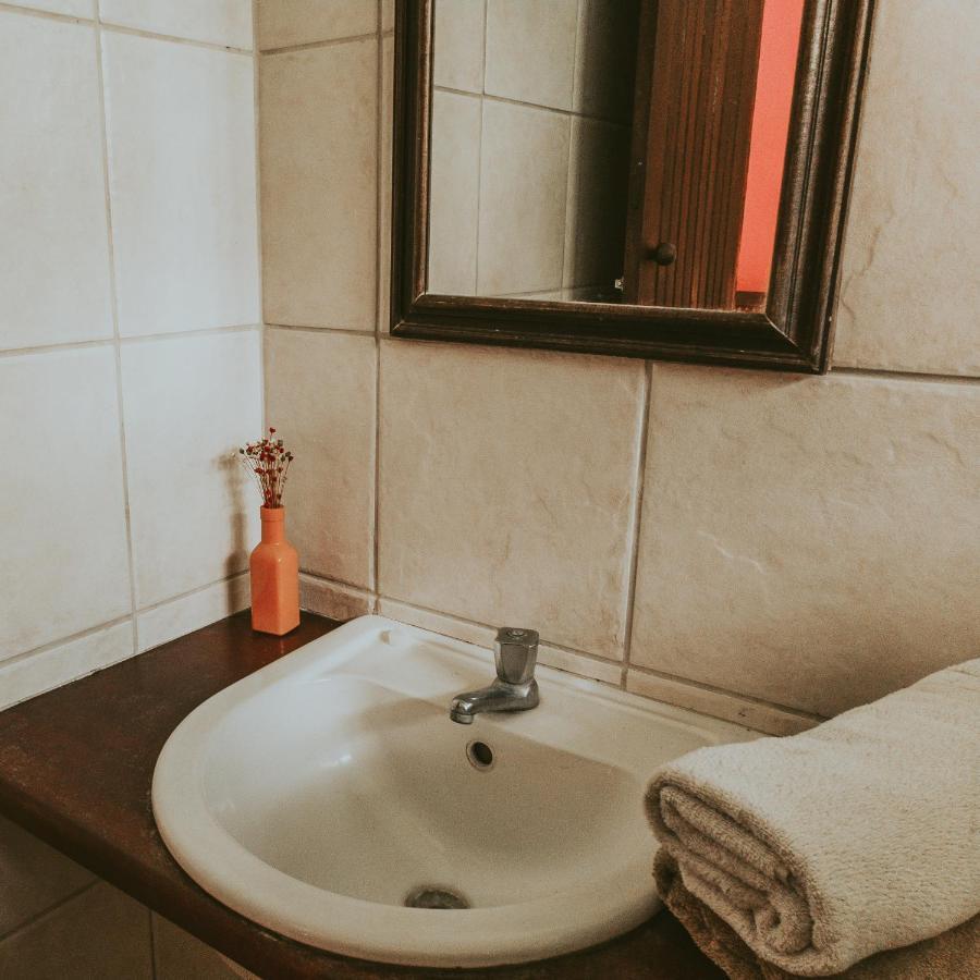 Eco Lodge Serendipity サンタ・クルース・カブラーリア エクステリア 写真